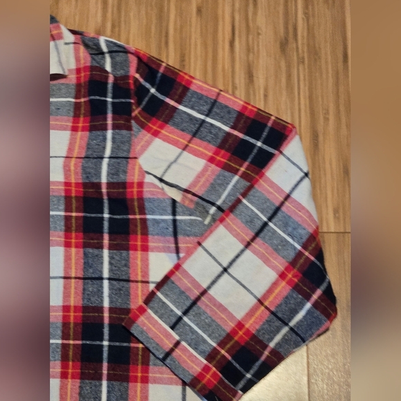 💚 NWT Pretty Little Thing Plaid Shirt - Picture 4 of 8